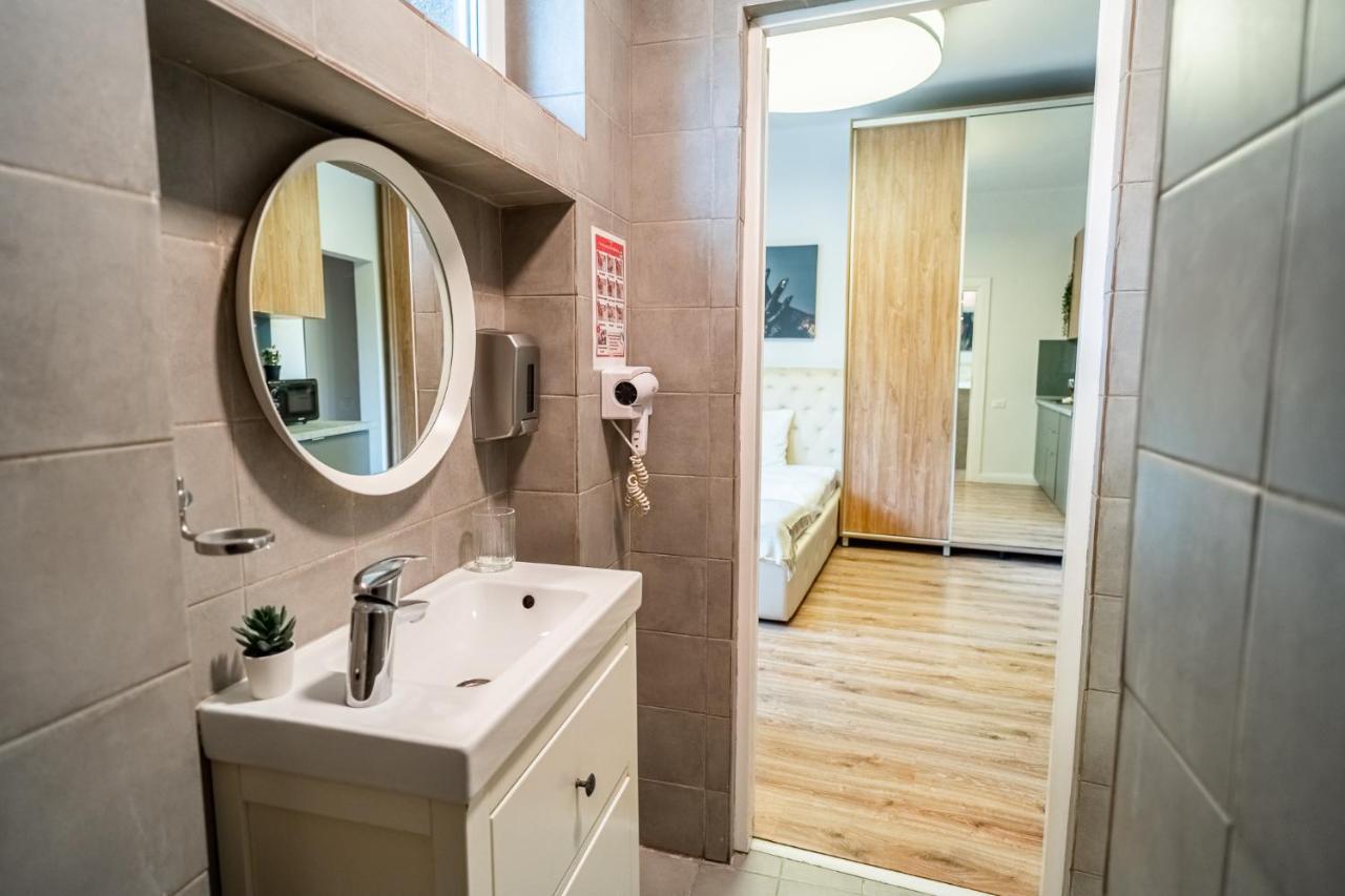 Cozy Apartments Near Calea Victoriei 부쿠레슈티 외부 사진