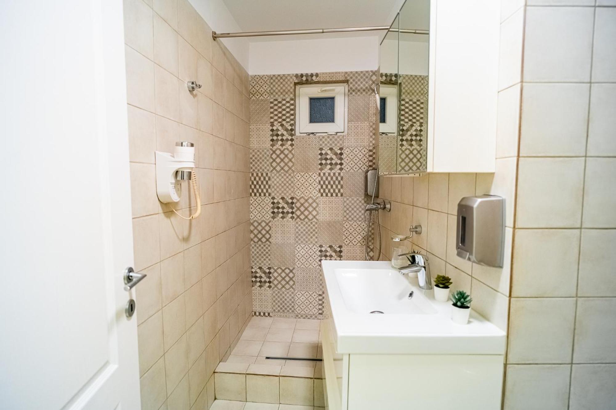 Cozy Apartments Near Calea Victoriei 부쿠레슈티 외부 사진